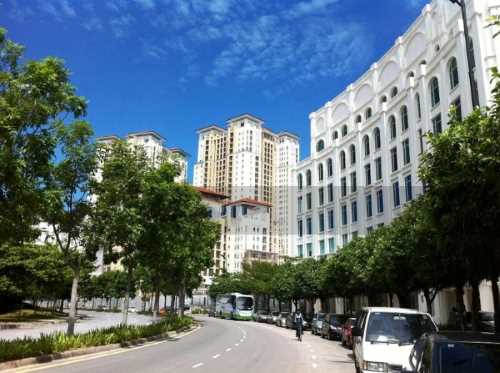 Quayside Seafront Resort Condominiums